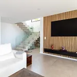 Barthelemy, Ericeira Luxury וילה