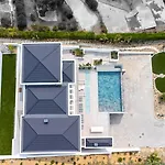Barthelemy, Ericeira Luxury Villa *