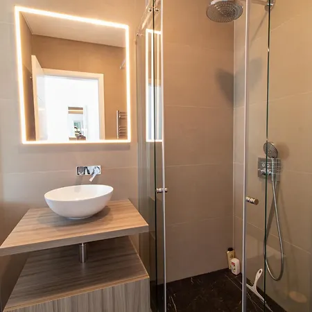 Vila Barthelemy, Luxury