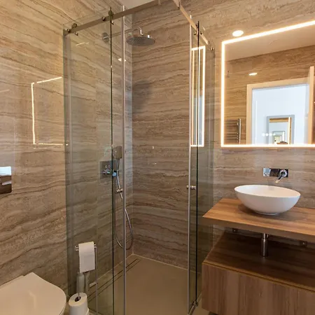 Vila Barthelemy, Luxury *