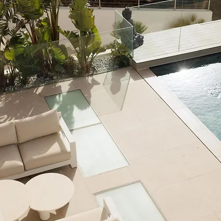 Barthelemy, Luxury