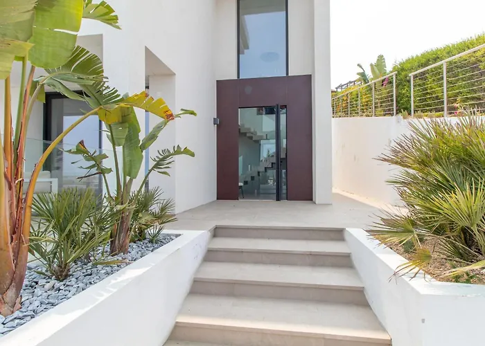 Villa Barthelemy, Ericeira Luxury *