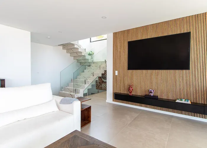 Barthelemy, Ericeira Luxury וילה