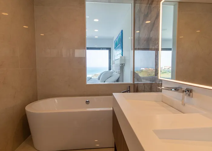 Barthelemy, Ericeira Luxury וילה